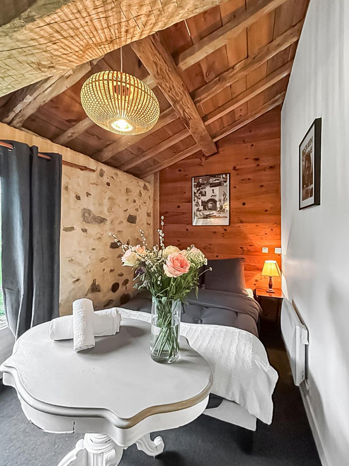 Le Clos Des Ecorcins - Terrasse - Parking Prive Saint-Amand-sur-Sevre Ngoại thất bức ảnh