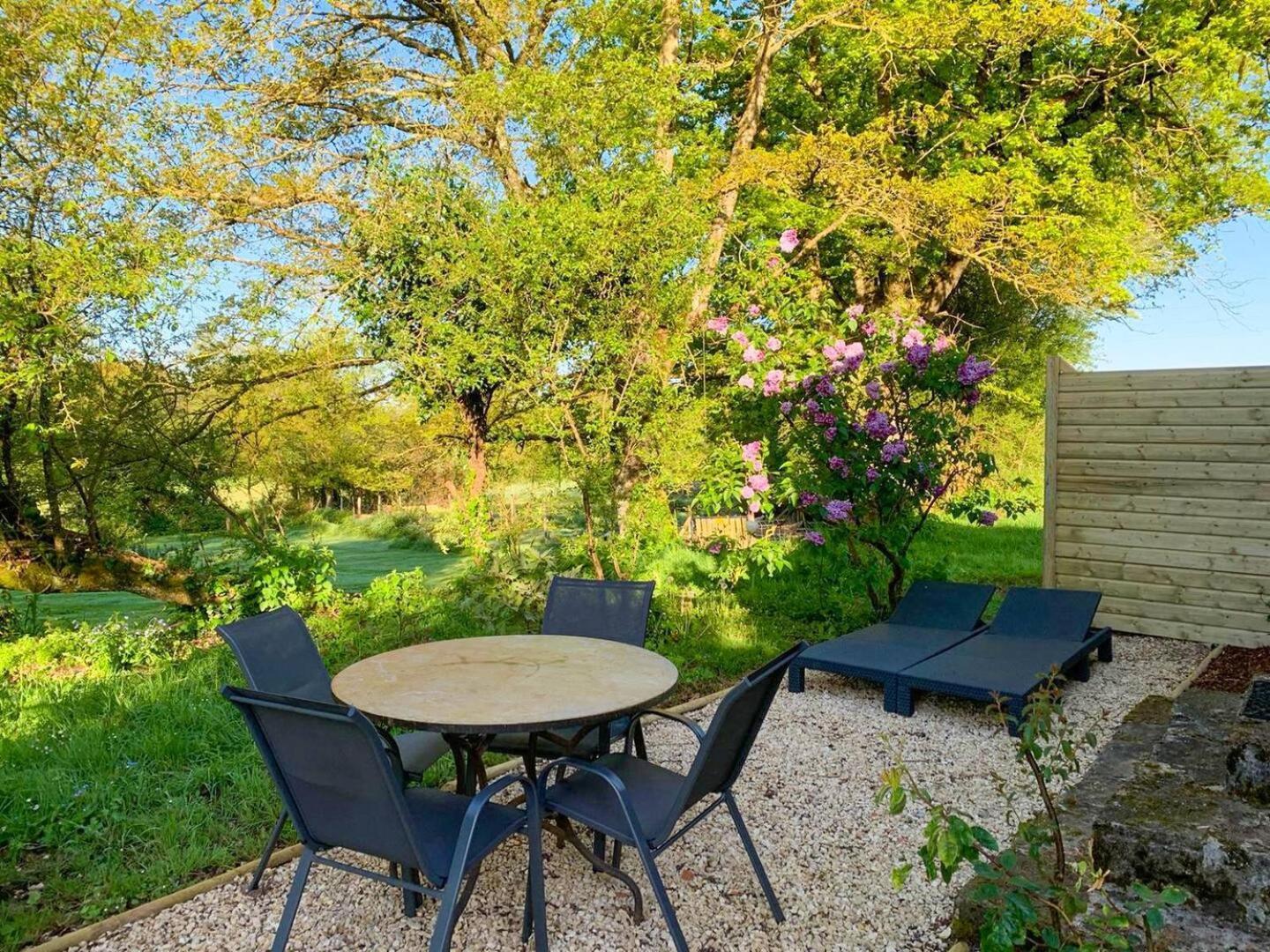 Le Clos Des Ecorcins - Terrasse - Parking Prive Saint-Amand-sur-Sevre Ngoại thất bức ảnh