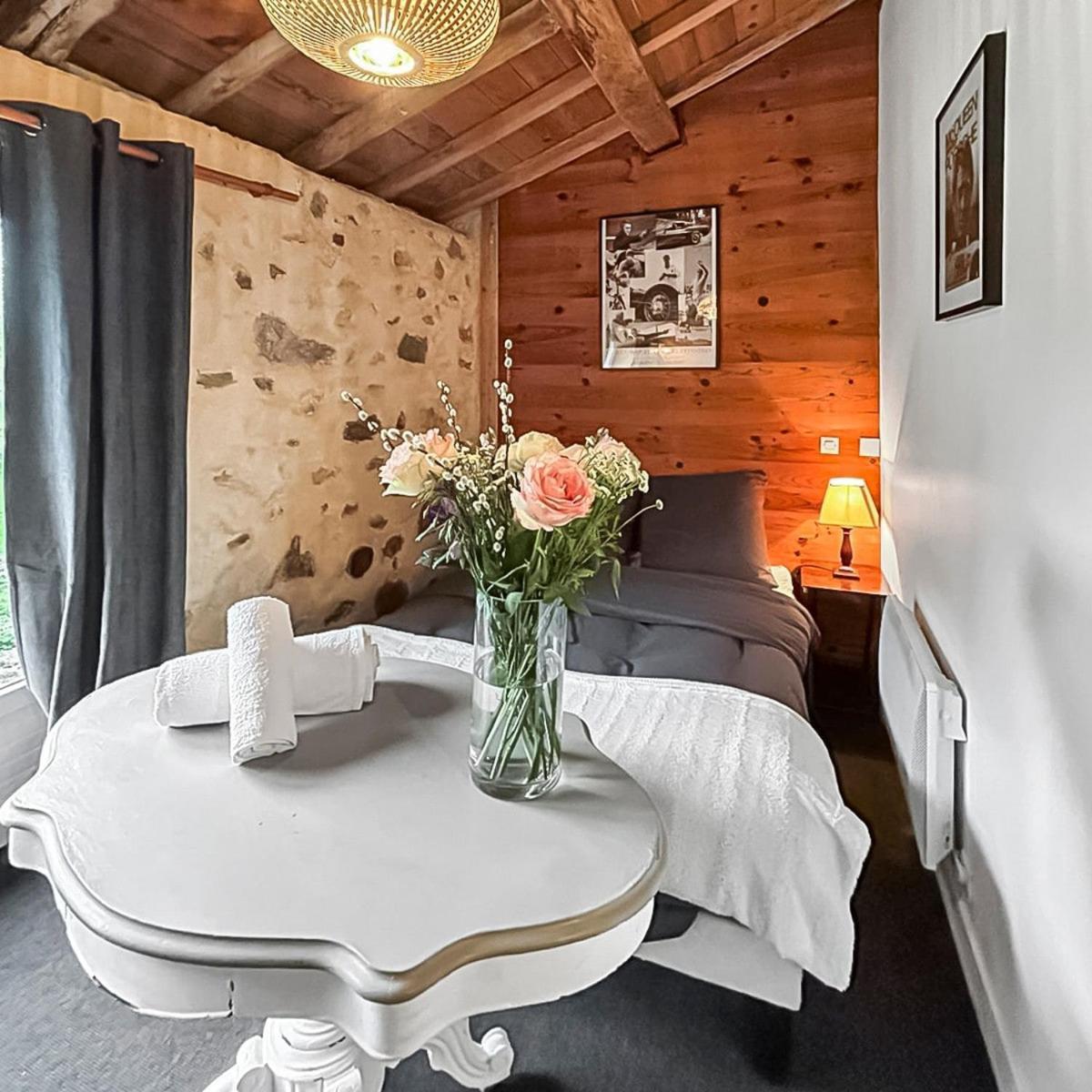 Le Clos Des Ecorcins - Terrasse - Parking Prive Saint-Amand-sur-Sevre Ngoại thất bức ảnh